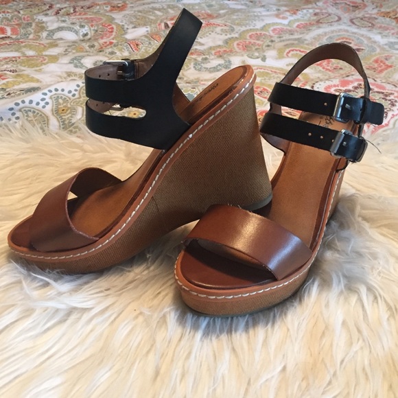 Brown and black wedges - Picture 2 of 3