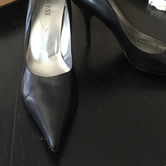 Black Guess heels