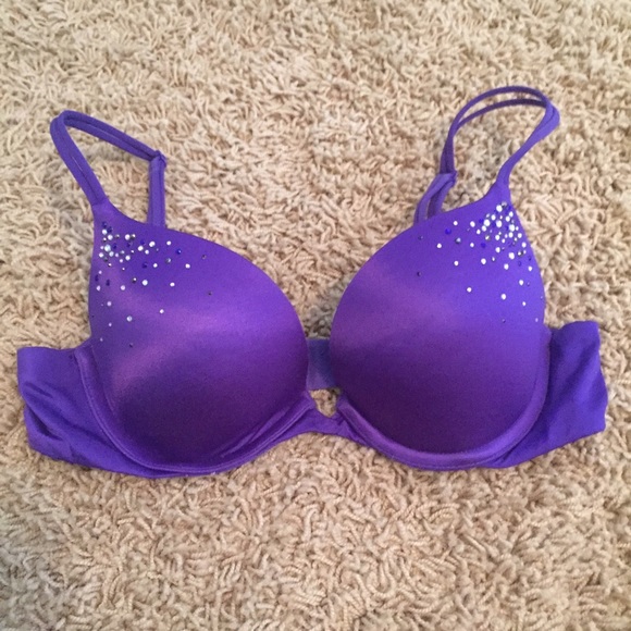 32B Victoria's Secret bra