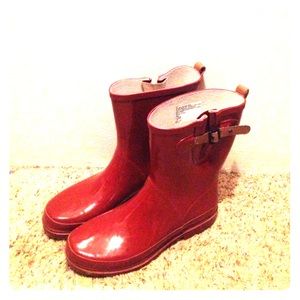 Red Rainboots