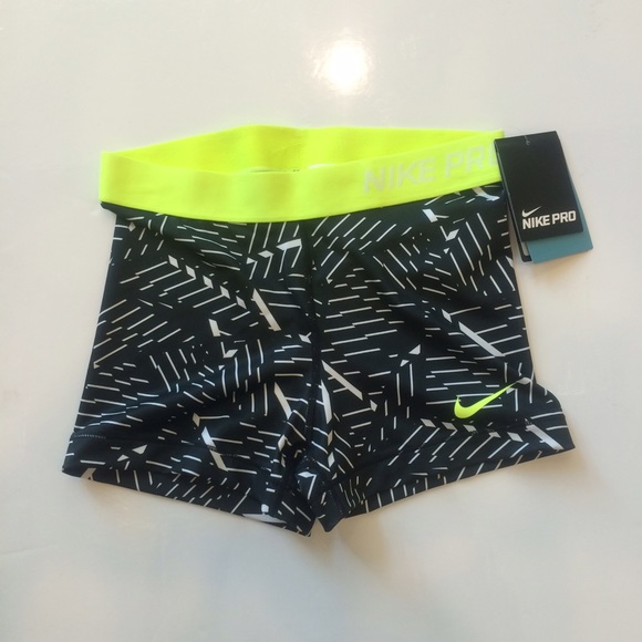 💎NWT💎 Nike Pro Compression Shorts - Picture 2 of 4