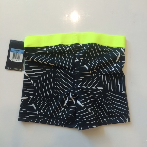 💎NWT💎 Nike Pro Compression Shorts - Picture 3 of 4