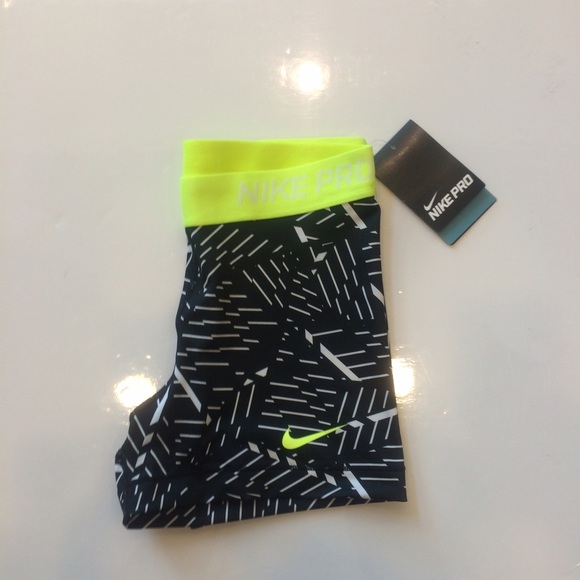 💎NWT💎 Nike Pro Compression Shorts - Picture 4 of 4
