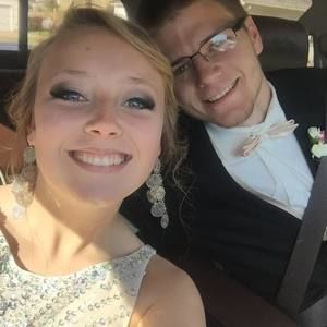 Meet your Posher, Abbie