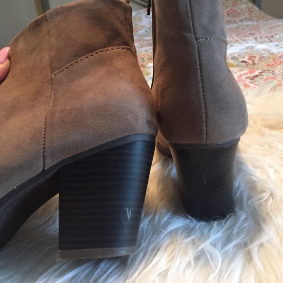 Taupe ankle boots - Picture 2 of 4