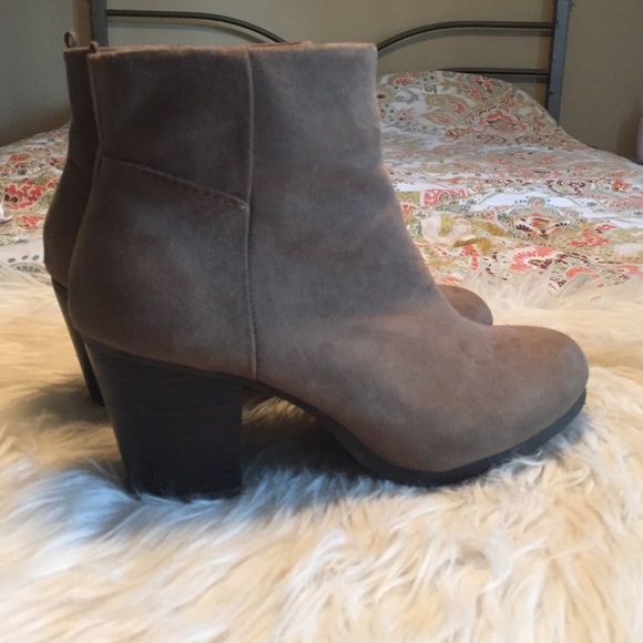 Taupe ankle boots - Picture 3 of 4