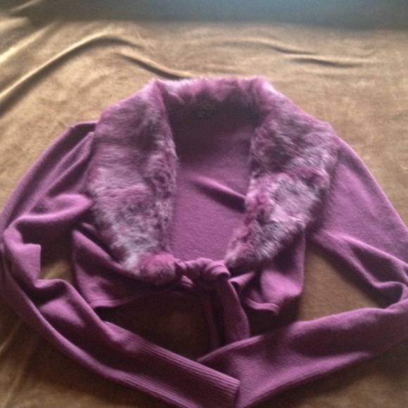 Sweater/wrap so cute