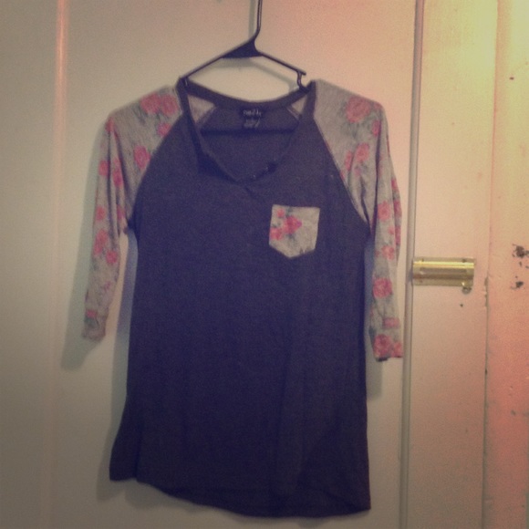 Rue 21 top