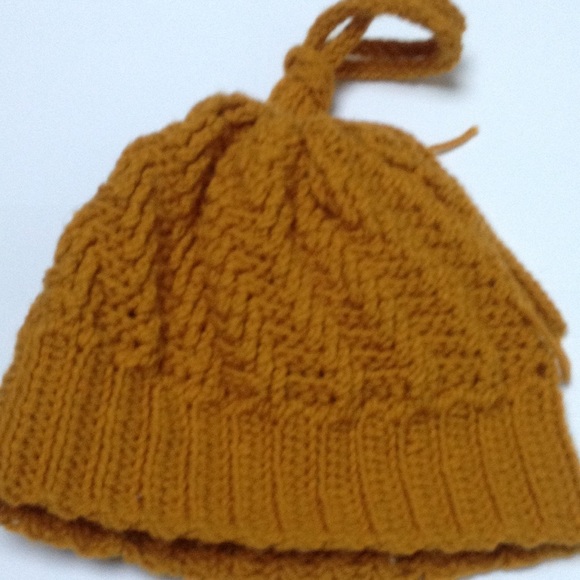 Crochet Hat / Neckwarmer - Picture 2 of 4