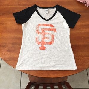 SF Giants t shirt