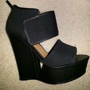 Brand New L.A.M.B. Alphie Wedge Sandals Heels