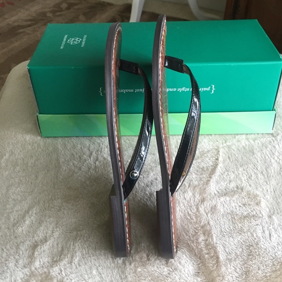 Sold-- Sam Edelman Flat Sandals - Picture 4 of 4