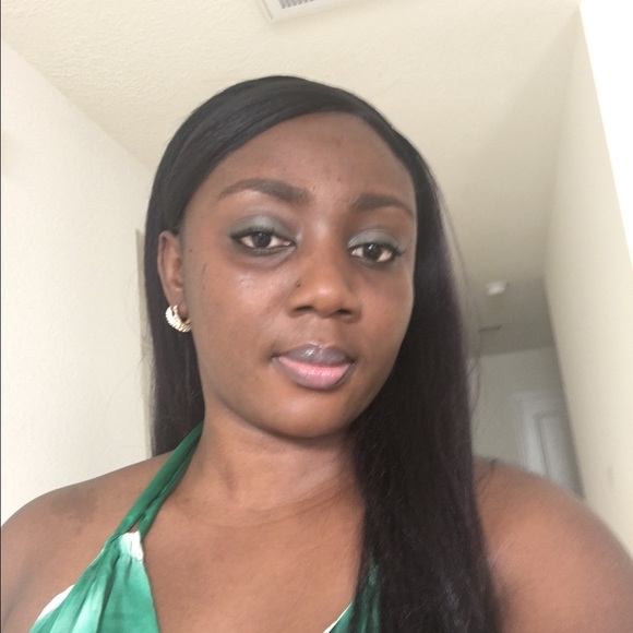 Meet your Posher, Maureen - Picture 1 of 1