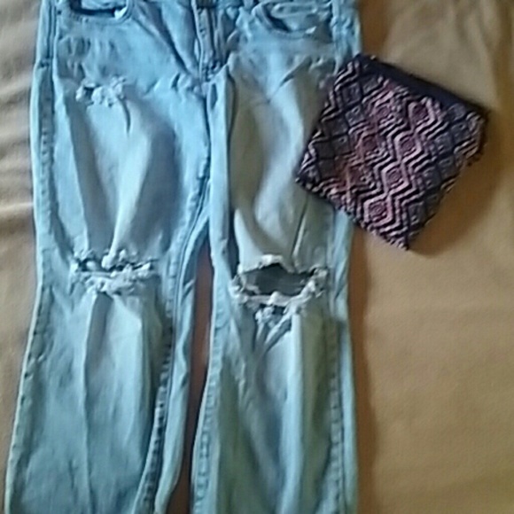 Distressed crop pants