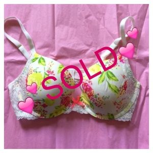 ❌❤️SOLD ❤️❌VICTORIA'S SECRET Dream Angels push up