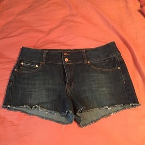 Jean shorts-low rise