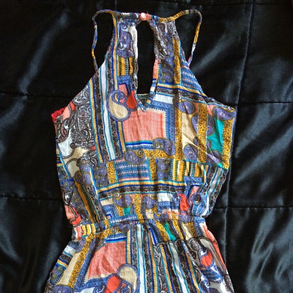 Cute romper!! - Picture 3 of 4
