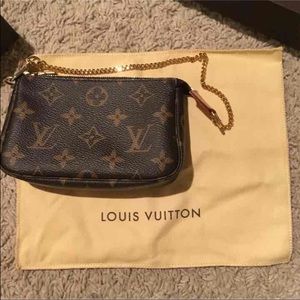 Brand new Louis Vuitton mini poch ✨FREE SHIPPING✨