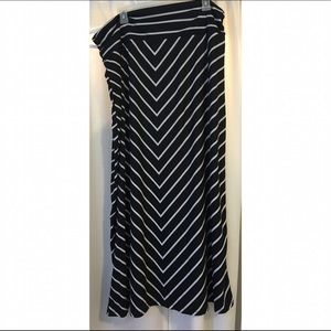 Black and white maxi skirt