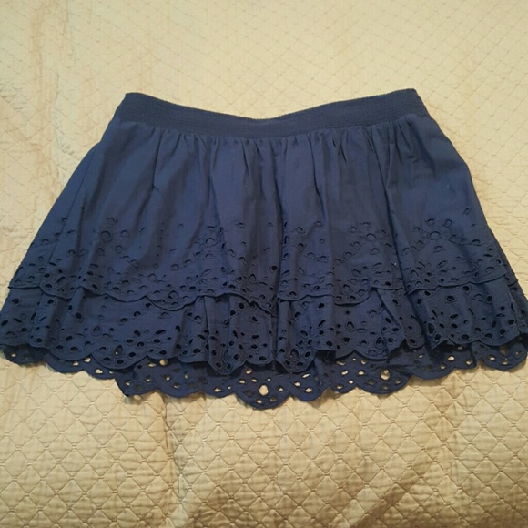 American Eagle eyelet skirt