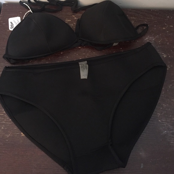 Bikini- black neoprene triangle top - Picture 2 of 2