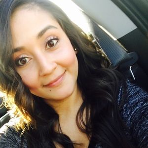 Meet your Posher, Risa