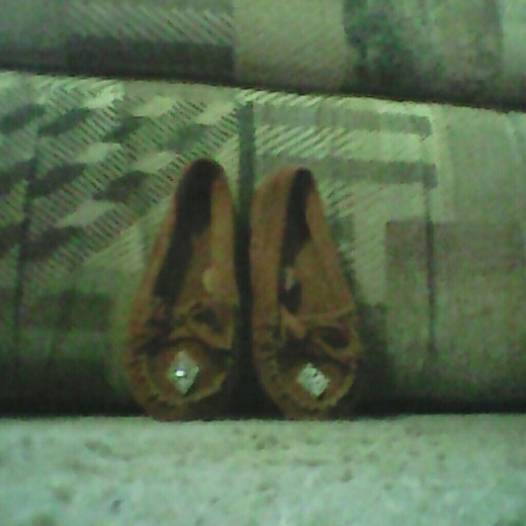 Shoes - Picture 1 of 2