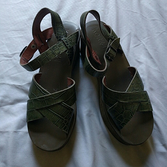 Kork Ease size 37 sandals.