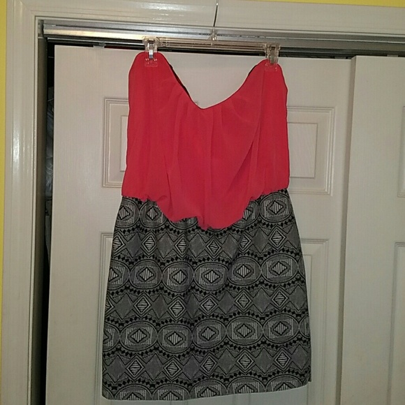 Dress - Picture 2 of 2