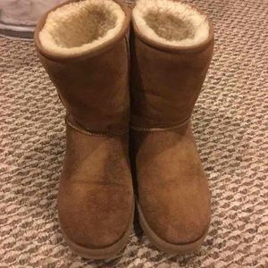 Tan Uggs