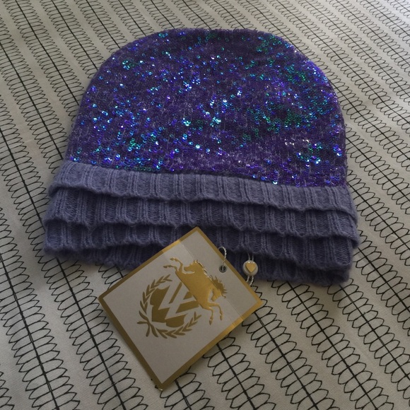 ✨HP✨Wildfox While Label Sequin Ballroom Beanie
