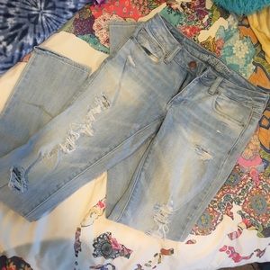 American eagle destroyed light wash skinny stretch