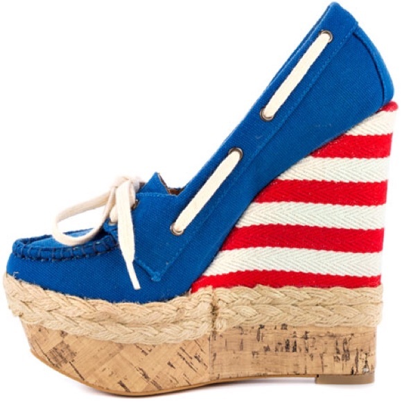 Penny loves kenny Shoes - Bekah Penny Loves Kenny 6' platform shoe. Sz 9.5