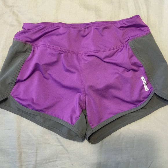 Reebok running shorts purple/grey -sz small