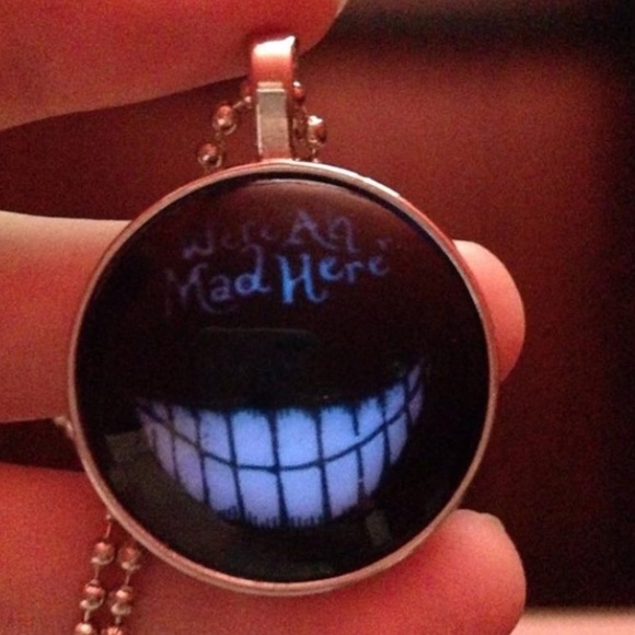 We're all mad here glow necklace - Picture 2 of 4
