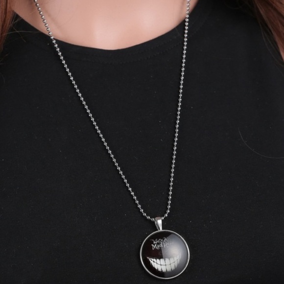 We're all mad here glow necklace - Picture 3 of 4