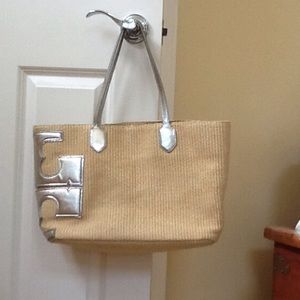 Tory Burch Straw medium sized tote with snap close