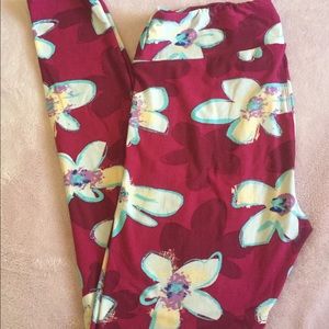 Lularoe tall and curvy leggings