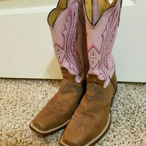 Justins cowboy boots, 6 1/2 B