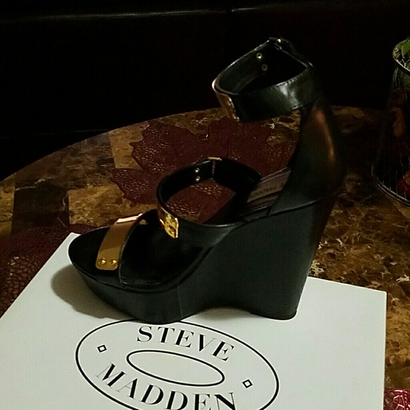 Steve Madden - Picture 3 of 4