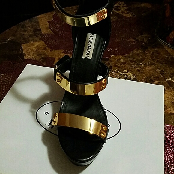 Steve Madden - Picture 4 of 4