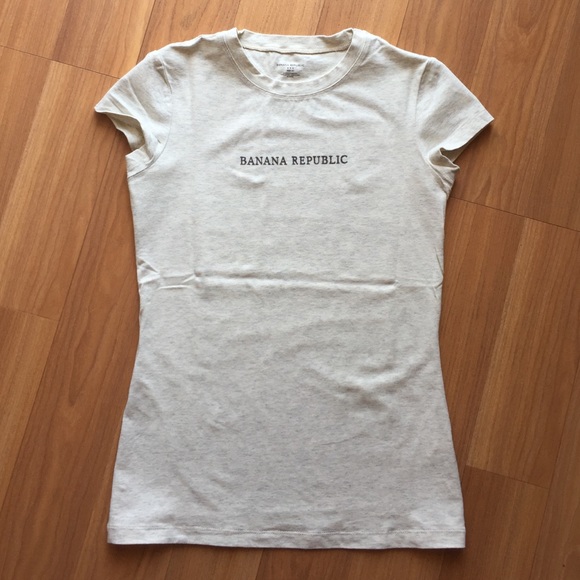 Banana Republic shirt. New condition.