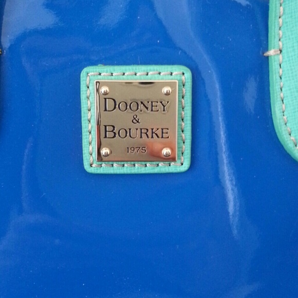 Dooney & Bourke H 6.75 x W 4.25 x L 9" - Picture 2 of 4