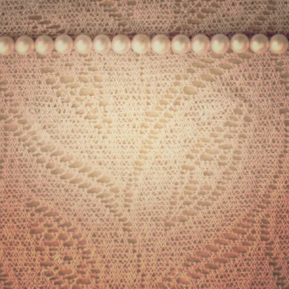 CLOSET RULES - Picture 2 of 2