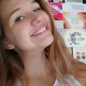 Meet your Posher, Izabella