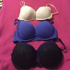 SALE!!! 7 VS bras