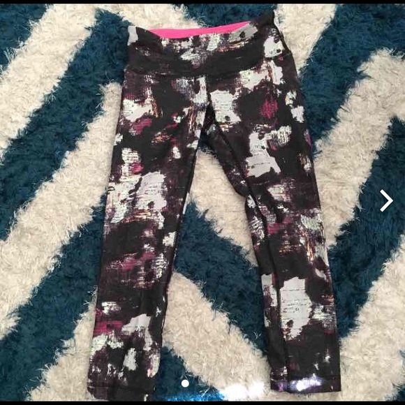 Super cute lulu's. Great condition!