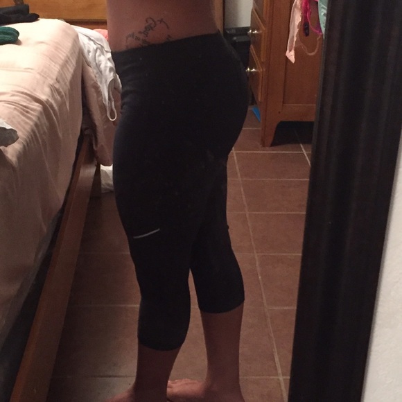 Nike - Picture 2 of 4