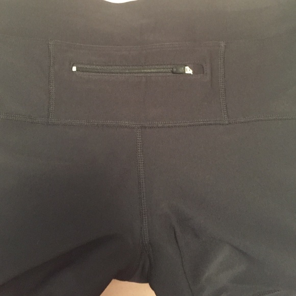 Nike - Picture 4 of 4