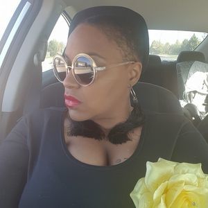 Meet your Posher, Tamala